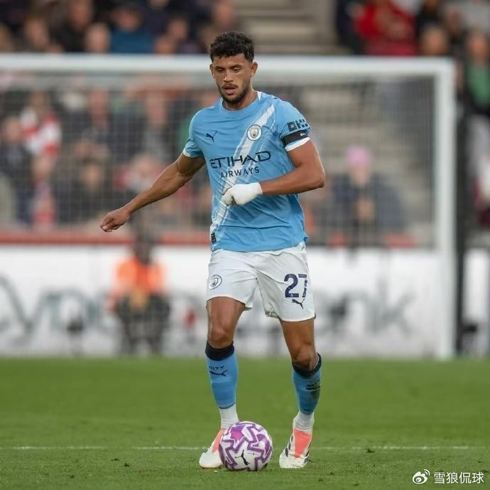 马特乌斯9场6首发!英超曼城右后卫位置的真相与争议