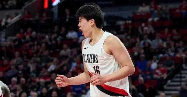 勇士被波特兰开拓者139-119痛宰：杨瀚森7分钟送出生涯首个运动战暴扣