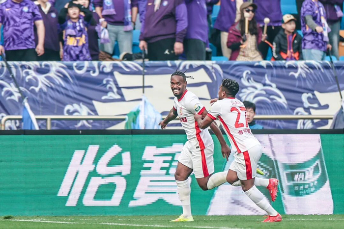 中超第28轮:天津津门虎2比2长春亚泰,王禹飞红牌+两次乌龙翻天