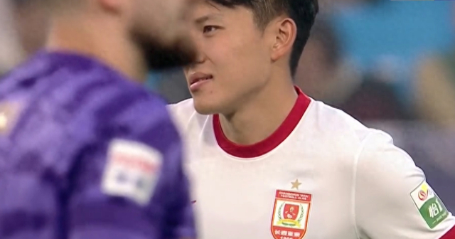 中超第28轮：长春亚泰2比0领先，王禹第55分钟红牌改变场面