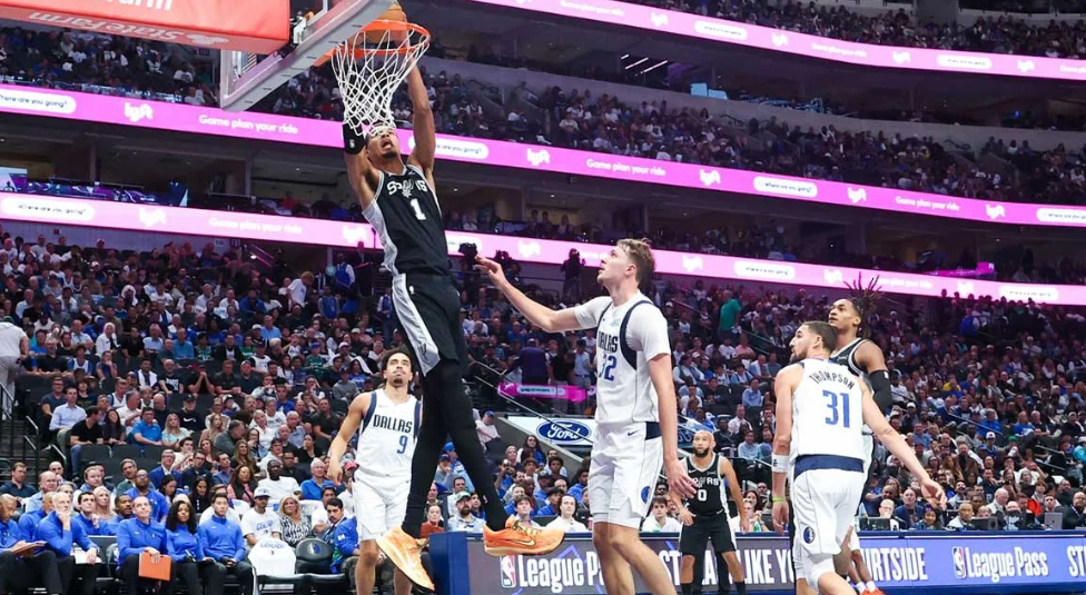 21岁文班两场69分+12帽！马刺成NBA最大黑马