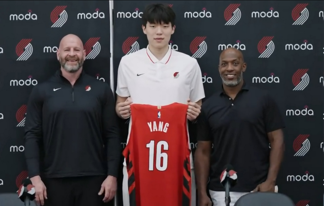 杨瀚森7分钟砍2分2盖帽！开拓者大胜勇士后兵荒马乱的NBA真相