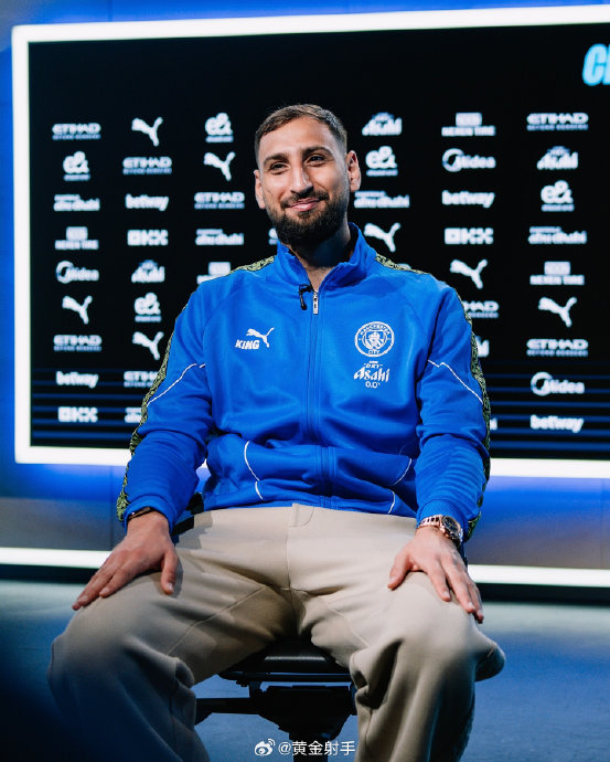 多纳鲁马转投曼城，哈兰德友情加持英超门将革命