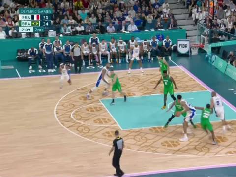 NBA快船末节崩盘输球，球队防守差距暴露无遗