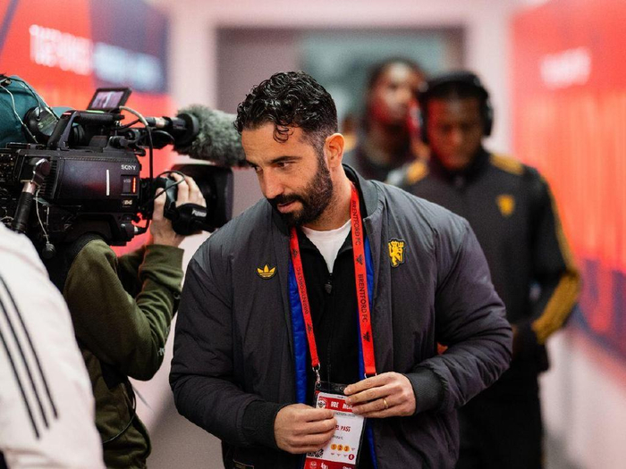 阿莫林率曼联盼止颓势，英超对阵布莱顿冲击三连胜