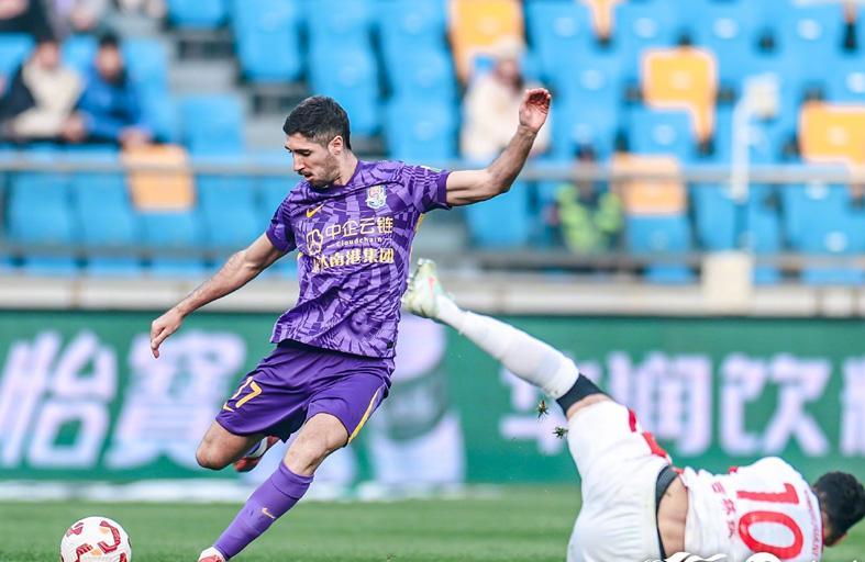 李霄鹏青岛海牛苦战国安，拉米罗工体首秀压力山大：这场1分=生死！