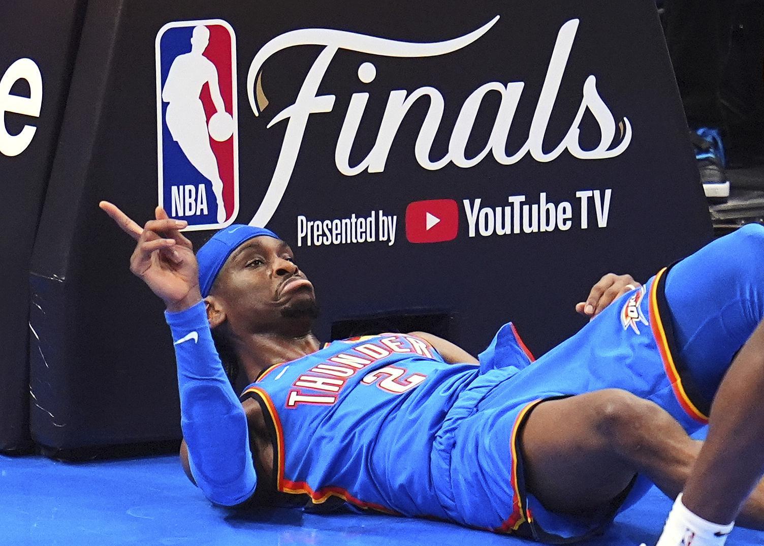 卢卡·东契奇狂砍49分！湖人128-110痛击森林狼，Skip却偏心亚历山大港