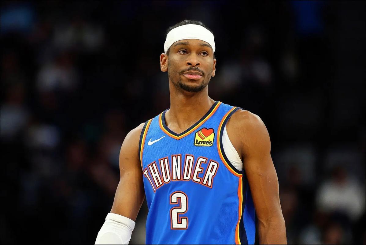 库里继续炸裂手感，快船却陷赞助丑闻，萧华为NBA新赛季头疼不已