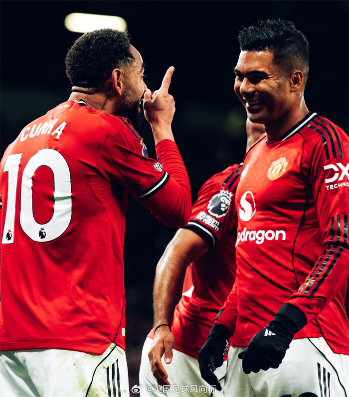 曼联英超三连胜夺第4！阿莫林带队4比2击败布莱顿逆袭利物浦