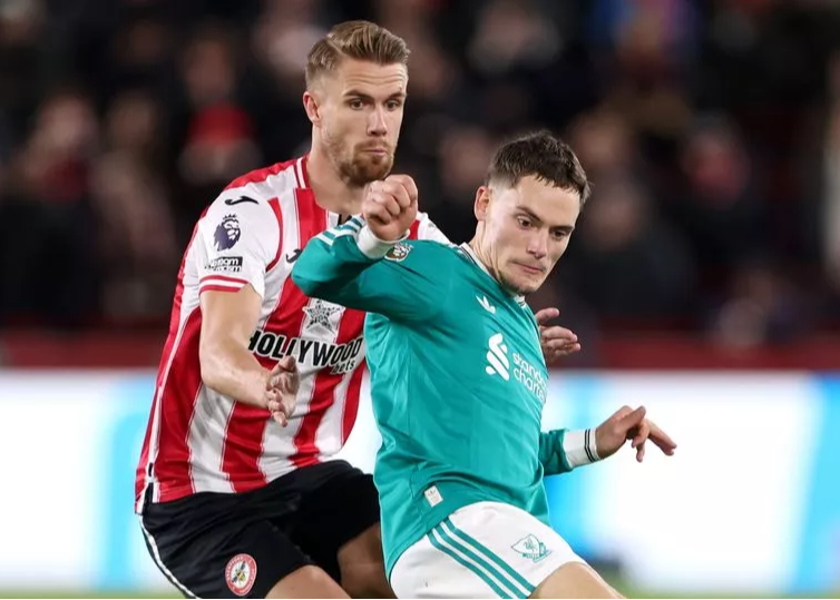 利物浦英超遭遇4连败！2比3输给布伦特福德，维尔茨凯尔凯兹成全场笑柄