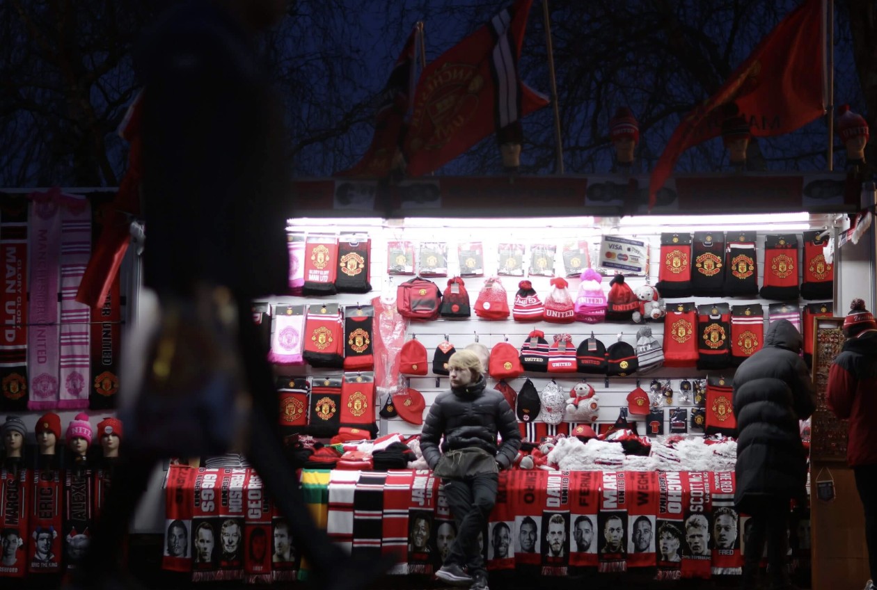 曼联英超主场50天仅1场，少了比赛球员机会和商业收入双双受损