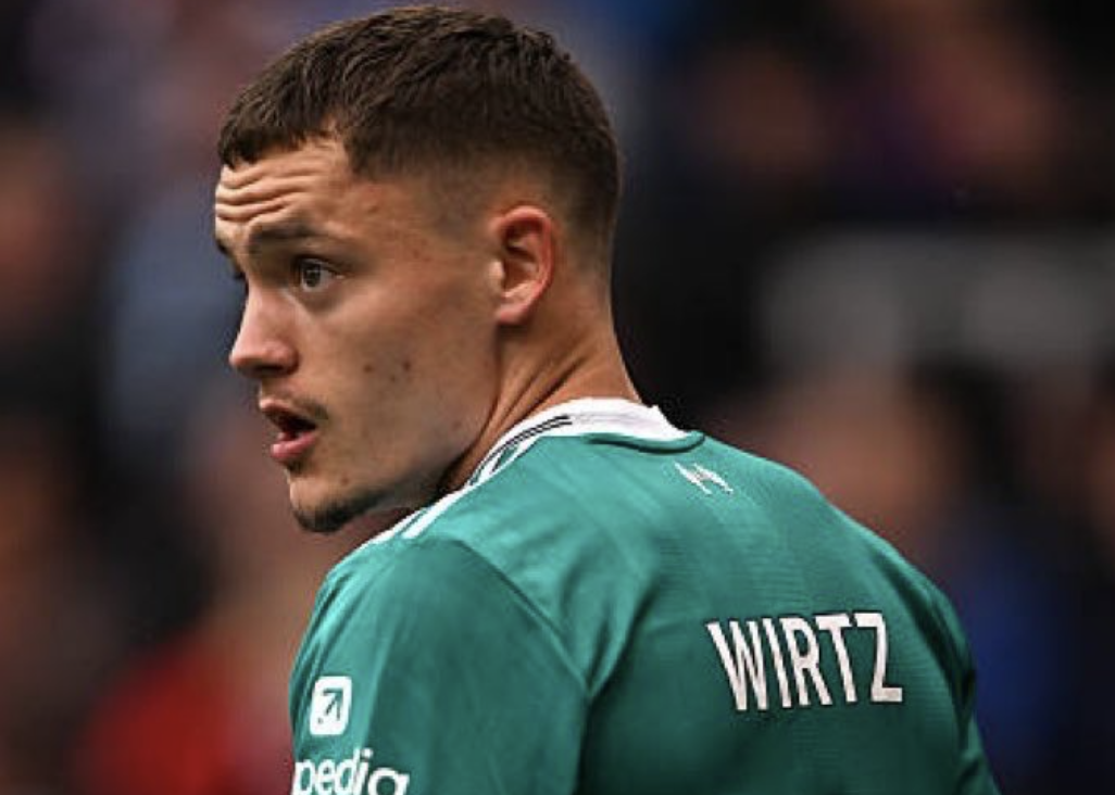 英超利物浦2-3爆冷布伦特福德，维尔茨83分钟表现低迷