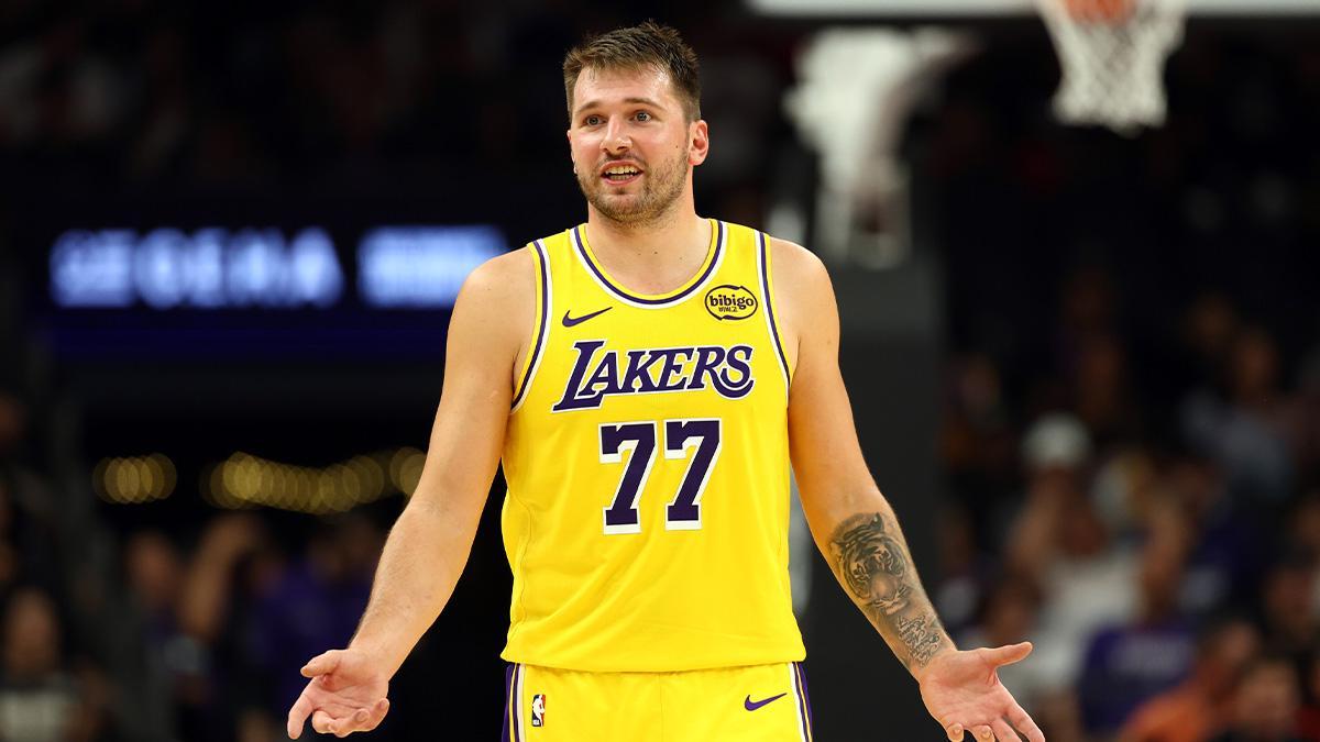 东契奇手指扭伤成隐忧，湖人险胜国王再遇勇士挑战