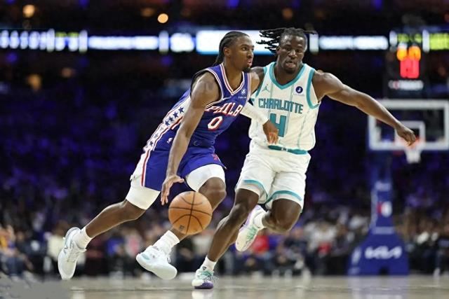 费城76人逆转黄蜂125-121，恩比德依旧躺赢马克西抢戏