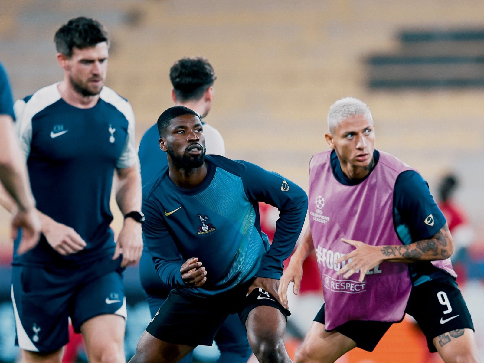 英超热刺逆转梦屡碎，埃弗顿主场稳如老狗迎战第9轮冲刺