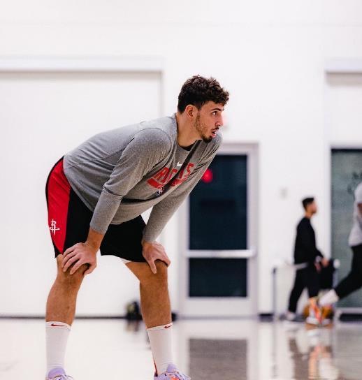 火箭队2连败揭露真相：杜兰特独木难支，角色球员断崖式下滑惹恼球迷