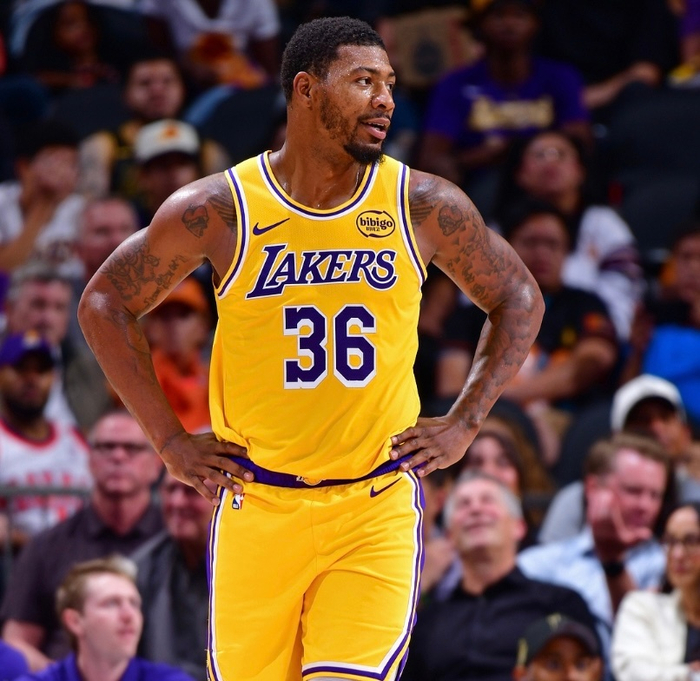 斯玛特连续两场数据平平,湖人防守核心角色能撑多久?