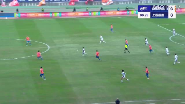 中超激战！上海海港1-2意外不敌山东泰山，悬念再起