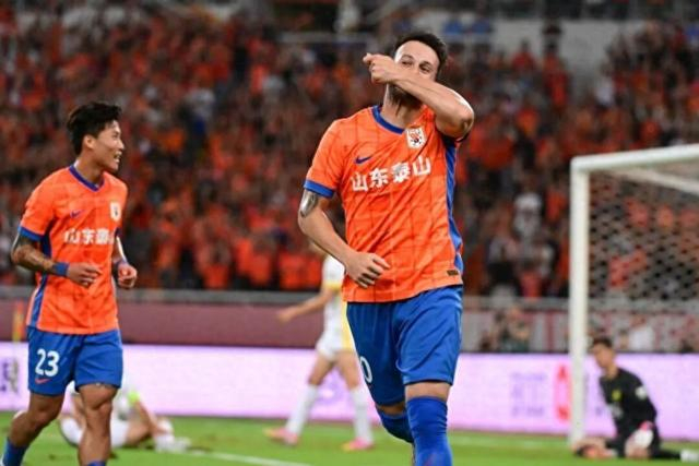 卡扎伊什维利狂轰23球刷新中超射手榜，上海海港被迫1比1逼平山东泰山