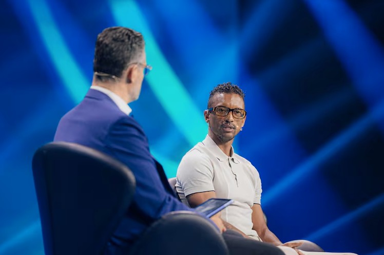 纳尼谈C罗与葡萄牙新势力，利雅得胜利边锋点出亚马尔金球争议