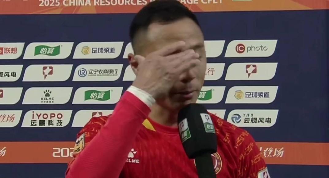 中甲第28轮战报：辽宁铁人1-0锁定冠军，潘喜明泪洒赛场背后是真情还是压力？