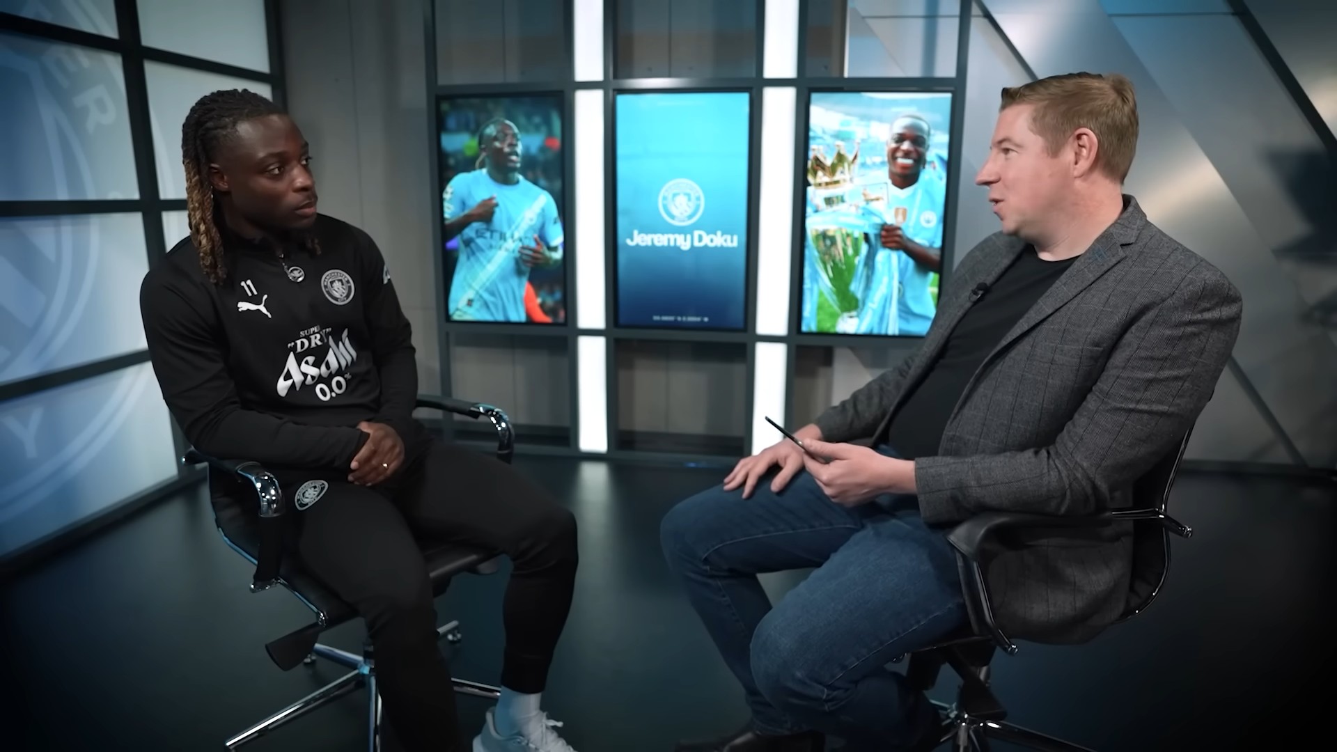 曼城多库谈一对一突破与哈兰德配合，英超赛季期待与比利时国家队新境界