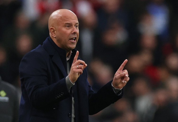 斯洛特带领利物浦刷新英超4连败尴尬，近4.5亿巨阵难救教练危机