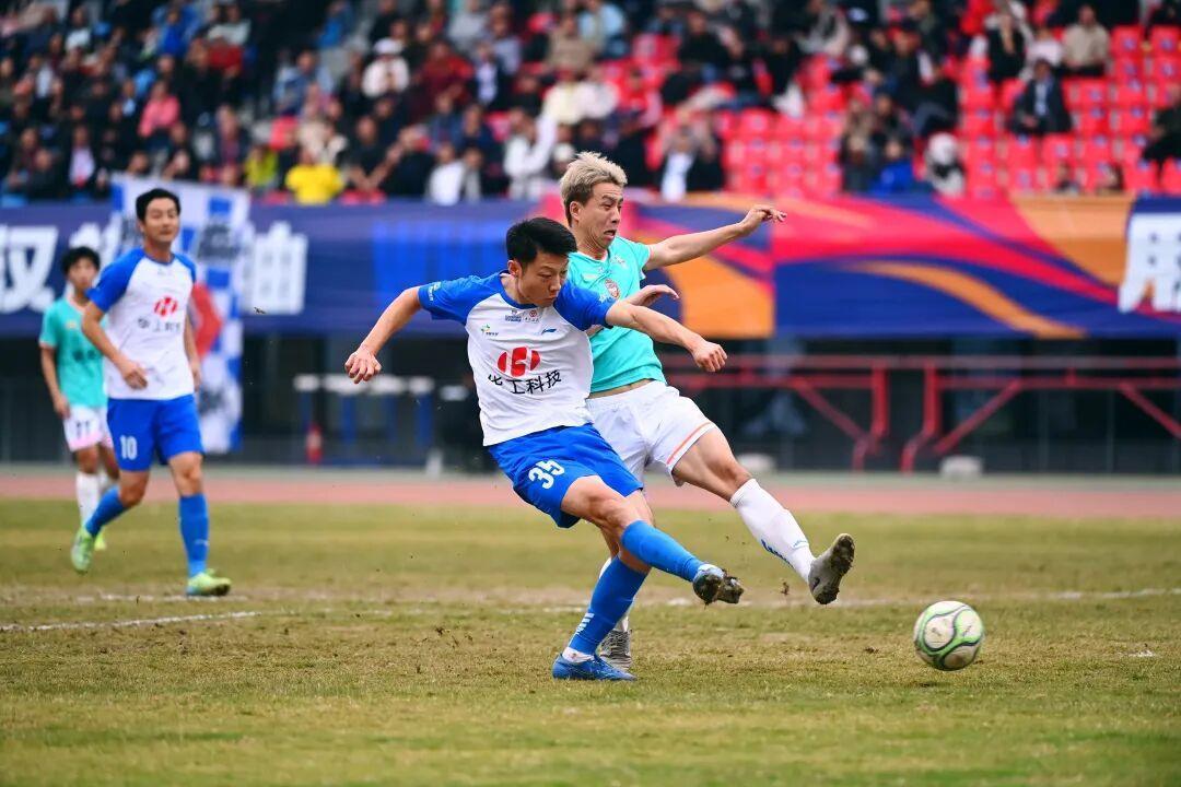 汉超城区组东湖高新区2比1逆转锁定冠军，郑誉江关键双响！