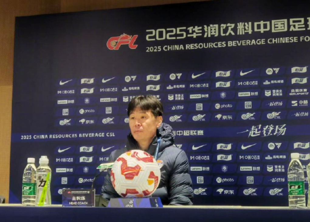 李霄鹏率青岛海牛4-2逆转国安 周中亚冠透支暴露中超体能短板