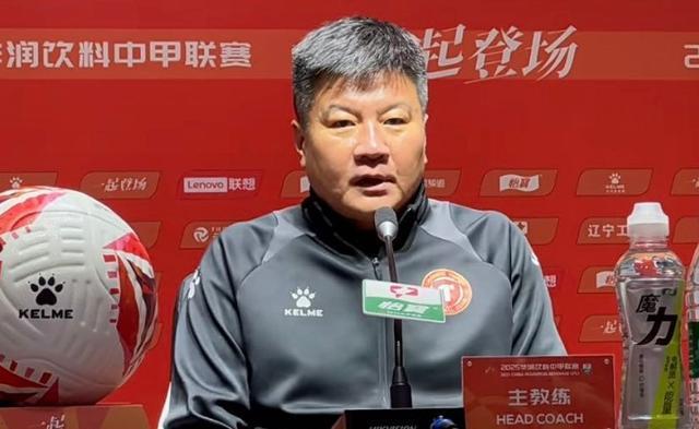 中甲冠军辽宁铁人锁定冲超！李金羽不醉不归庆功，未来中超挑战巨大