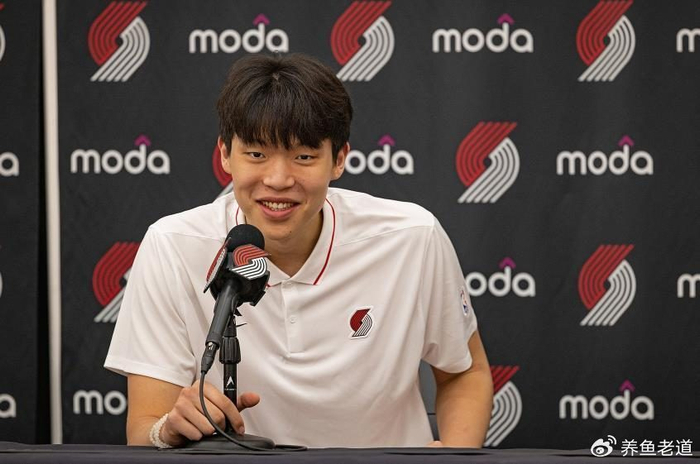 杨瀚森NBA首秀遭遇现实打击，开拓者小将5分钟仅2分暴露差距