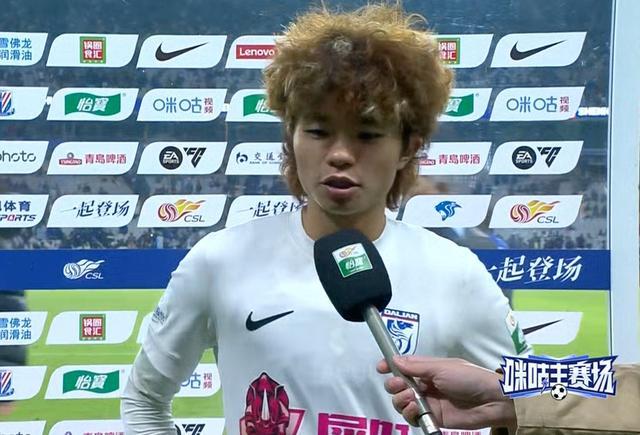 吕焯毅闪耀中超第28轮，上海申花2-2被大连英博逼平，韧劲成战绩关键