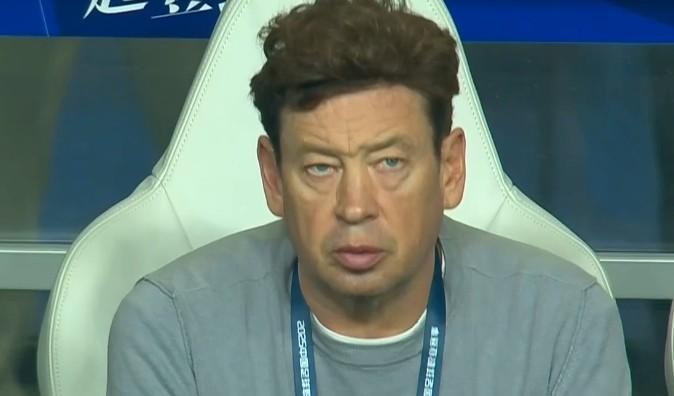 斯卢茨基苦喊中超争冠学费，上海申花2-2被大连拖后腿