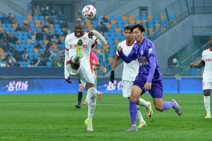 长春亚泰2比2被津门虎追平，谭龙替补无力救主，中超保级悬了