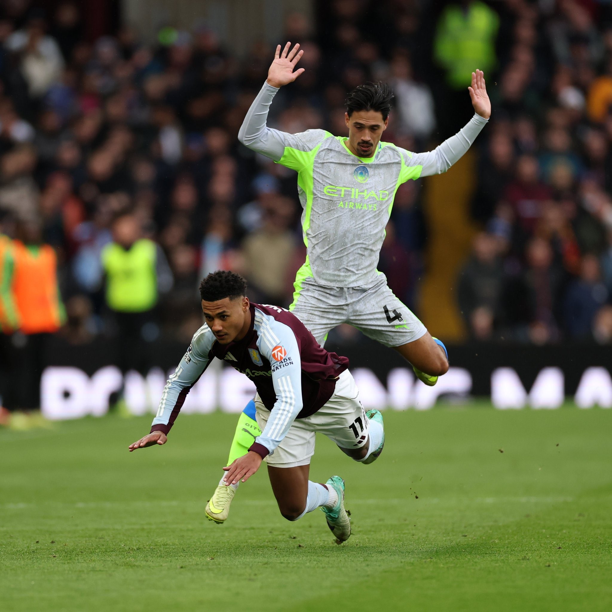 哈兰德苦苦支撑曼城 英超第9轮0-1客场被维拉击败