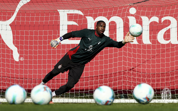 奇克回归AC米兰合练，能否扭转意甲颓势成最大看点