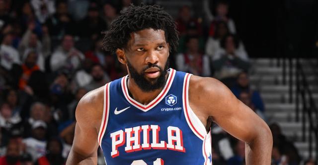 76人恩比德因左膝伤缺阵魔术，赛季表现仅12分震惊NBA