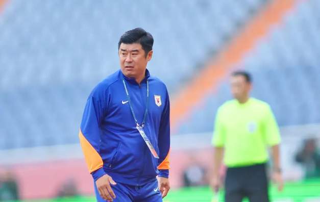 山东泰山3比1逆转海港，徐江磕头承诺引爆中超舆论热潮