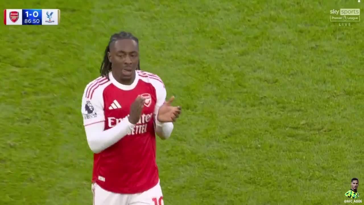 英超阿森纳2-1险胜水晶宫：一场充满争议的胜利