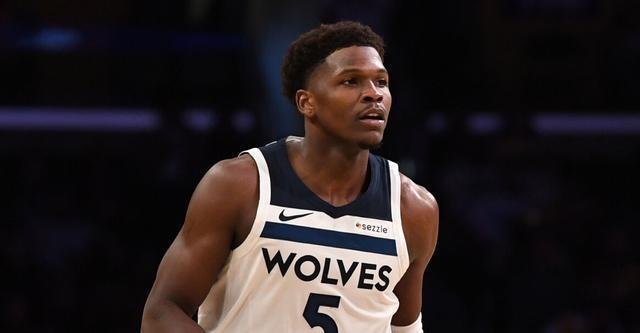 安东尼伤退仅3分钟，森林狼主场对步行者阵脚大乱NBA惊魂