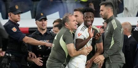 维尼修斯在西甲国家德比失控引冲突，巴萨多将成他怒火发泄对象