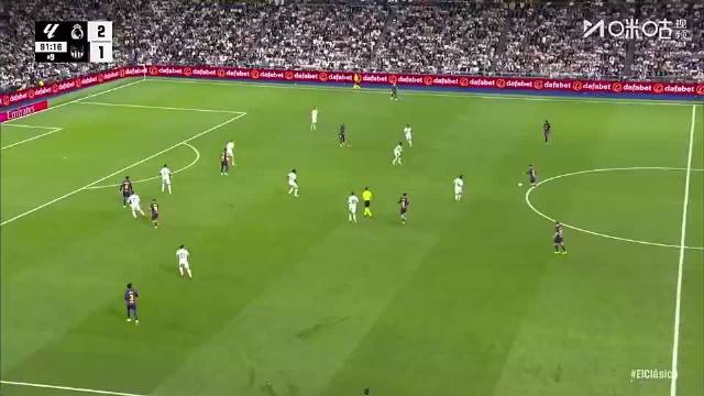 巴塞罗那防线新考验：阿劳霍PK卡瓦哈尔，皇马与巴萨联赛对决悬念加大