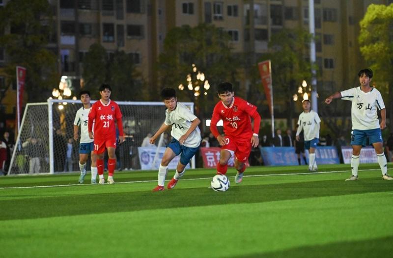 松桃梵超足球联赛1-1硬仗点球负，足球+村晚拼出文化烂大街还是新套路？