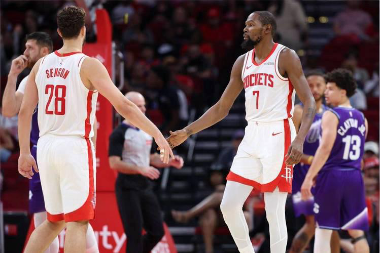 火箭0胜2负大忌！杜兰特场均30分护不住防守漏洞，活塞4分险胜揭露真相