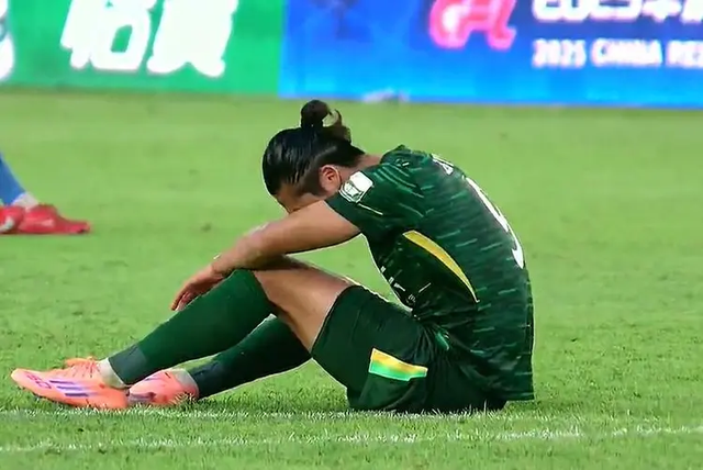 2比4惨败青岛海牛，北京国安中超保级噩梦难醒