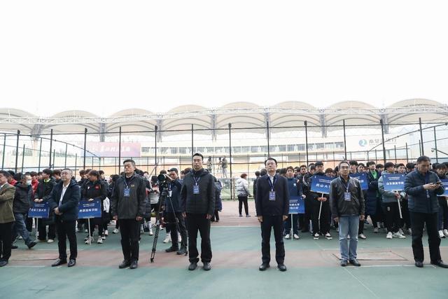 秦皇岛笼式足球赛首日4:0火爆开场 全民健身日激情绽放