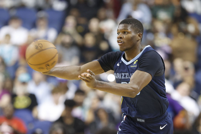 NCAA三级联赛逆袭奇迹！科沃德22岁NBA首秀场均19分震惊灰熊