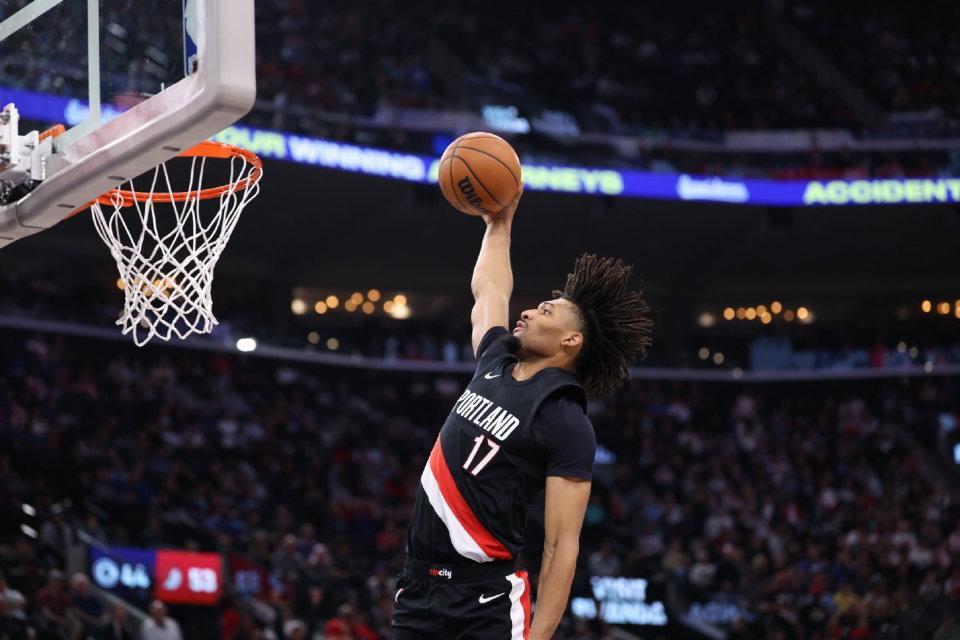 快船114-107险胜开拓者，伦纳德30分领衔三人20+发挥亮眼