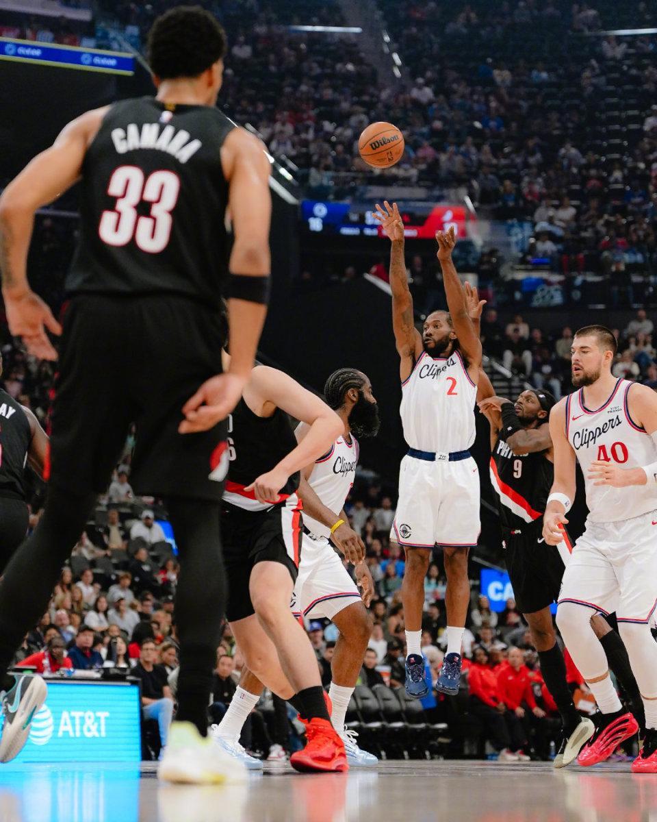 快船114-107险胜开拓者：哈登三巨头发威，泰伦·卢还能看吗？