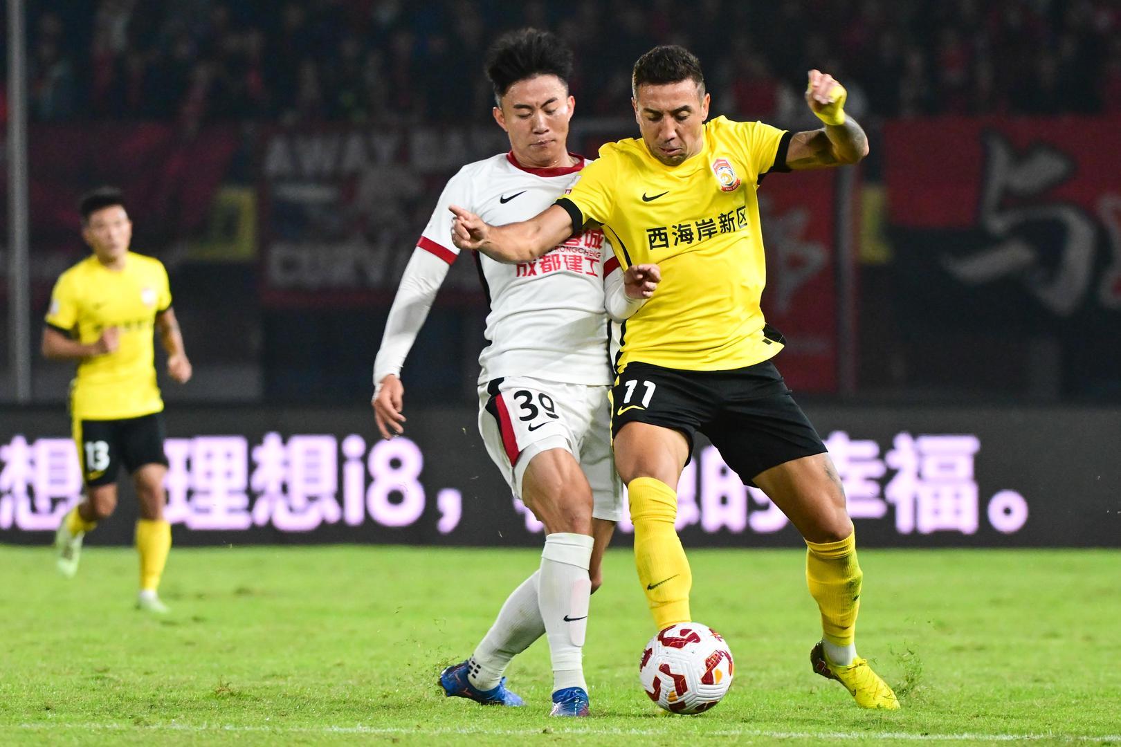 中超三强争冠白热化！成都蓉城能否终结上海两雄之争？